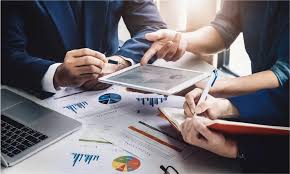 difference between financial services and accounting services